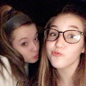 Meet your Posher, Casie